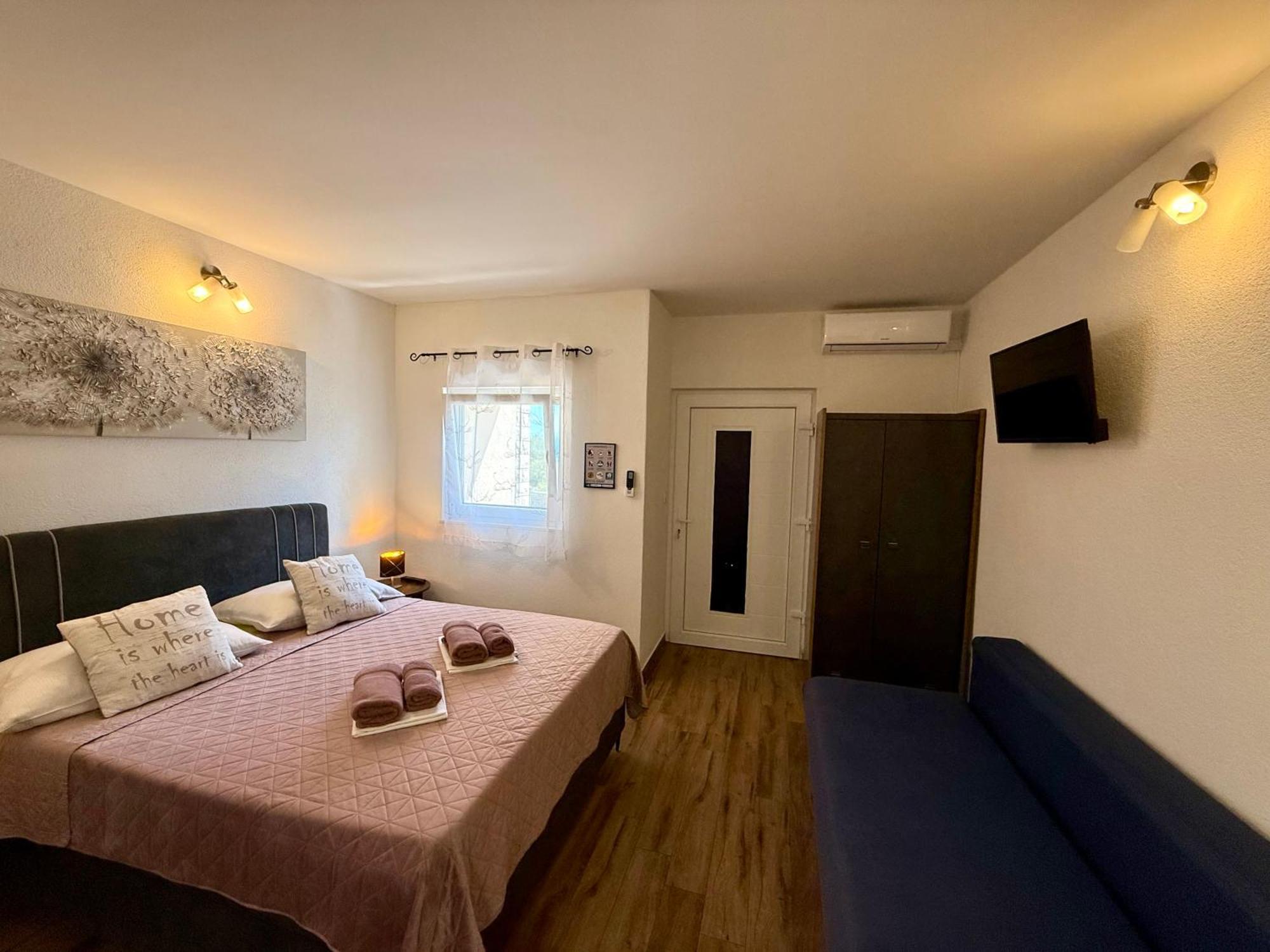 Apartments Matic Baska Voda Phòng bức ảnh
